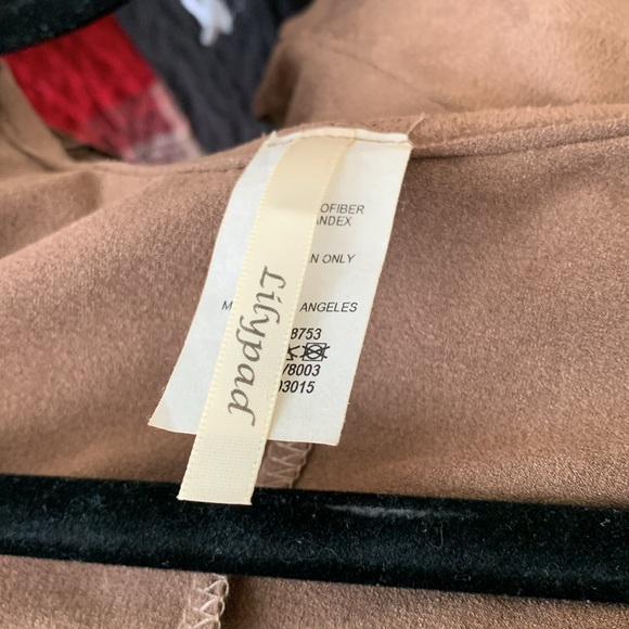 Lily pad vest with fringe trim - Picture 3 of 4